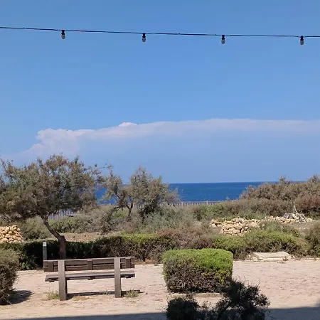Seafront 3br Maisonette Ground-floor With Yard Appartamento Marsalforn